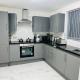 Beautiful and Homely 3 Bed House With FREE Parking So Close To Man City and City Centre, Mánchester - Foto 9