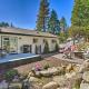 Tree-Lined Twin Peaks Cottage with Custom Stream, Twin Peaks (foto 3)
