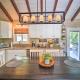 Tree-Lined Twin Peaks Cottage with Custom Stream, Twin Peaks (foto 8)