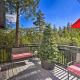 Tree-Lined Twin Peaks Cottage with Custom Stream, Twin Peaks (foto 2)