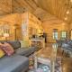 Cabin with Hot Tub and Games, 4 Mi to Beavers Bend! Broken Bow - Fotografie 4