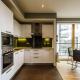 Private Room Available in Spacious High Rise Apartment with Park & City View, Dublín - Foto 3