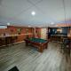 Sunrise Views Cabin with King Bed, Bar & Game Room, Hampden (foto 4)
