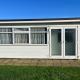 Macs Shack, Two bed Chalet on California Sands Holiday Park - Sleeps 5, pet friendly, includes FREE pool passes - plus bed linen and towels included - only 300m from the beach!, Great Yarmouth (zdjęcie 7)
