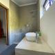 Comfortable Spacious Garden Cottage Durban - Photo 4