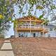 Spacious Lakefront Retreat with Hot Tub and Dock!, Winchester (Foto 2)