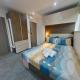 New House - Magnificent Studios in Coventry City Centre, free parking, by COVSTAYS - Fotografie 7