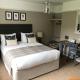 Oak Tree Lodge & Holiday Parking, Burstow (fotografie 10)