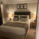 Oak Tree Lodge & Holiday Parking, Burstow