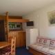 ### Titre proposé : Studio 5 pers, skis aux pieds, proche commerces et pistes, Charvet Arc 1800 - FR-1-411-470