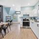 Luxury Contemporary Condo in Downtown Collingwood 97044, Collingwood (fotografie 3)