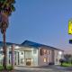 Super 8 by Wyndham Victoria - South - Hwy 59, Victoria (photo 4)