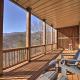 Beautiful Whittier Condo with Deck and Mtn Views!, Whittier (fotografie 3)