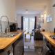 Spacious two bedroom, two bathroom Beach Nest with garden, St. Leonards