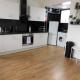 Comfortable 4 bed Apt in Paisley Next to Station - Foto 1