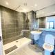 City centre, Top floor apartment, Two balconies, Manchester - Fotografie 8
