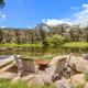 Stillwater Chalet B - Amazing Lakefront 2BR Chalet l BBQ l Gym l Tennis l Indoor Pool