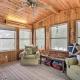 Cabin Getaway with Private Dock, Walk to Trail!, Nevis (Foto 10)