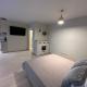 Beautiful Apartment Great Location FREE PARKING, Рига (фото 4)