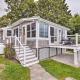 Charming Bristol Cottage with Private Beach!, Bristol