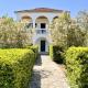 Astra Beach House by DadoVillas