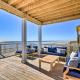 Deck and Ocean Views Beachfront Home in Freeport, Freeport - Foto 1