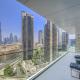 Maison Privee - Luxury Apt with Burj Khalifa Vw & Dubai Canal Access, Dubái - Foto 1