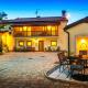 Zenja Apartments - Property with Cozy Garden & Free Private Parking, Divača