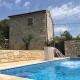 Villa Šterna II - Ferienhaus mit Pool und Garten