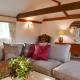 Maplehurst Barn Stables, Staplehurst (foto 8)