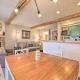 Updated Onekama Resort Condo on Portage Lake!, Onekama (fotografie 8)