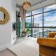The Golden Hour Penthouse, Окленд - Фото 1
