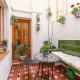Bright apartment with patio and balconies in the center, Málaga - Photo 2