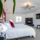 Hot Tub & Seasonal Pool -Sleeps 10- 4 min to OSF, Ashland (Foto 3)