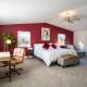 Hot Tub & Seasonal Pool -Sleeps 10- 4 min to OSF, Ashland (Foto 2)