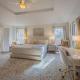 Large Luxury House, King Beds and More, Hot Tub, Theater, Fireplace, Game Room, Ping-pong, Pool Table, Air Hockey, Arcade, River, Big Kitchen, Nice Porch, Quiet, Good for Families and Large Groups, Near UGA Golf Course, Close to UGA & Stanford Stadium, Athens (zdjęcie 2)