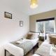 Oakwell View - Modern 3 Bed Home, Barnsley (photo 3)