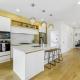 Taka Retreat near Beach with Parking and Patio, Окленд - Фото 2