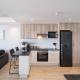 Modern Two Bedroom Unit, Mountain & Harbour Views, Кейптаун - Фото 6
