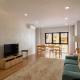 Modern 3 BDR Apartment by LovelyStay