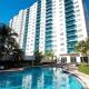 Beautiful penthouse condo with stunning views of both ocean and city, Hollywood (Foto 2)