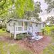 Cozy OBrien Home with Fire Pit and Patio Near Rivers!, Branford