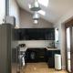 Stylish property, off street parking,pet friendly, Bath - Photo 3