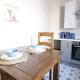 Lovely Hudds home, x4 double bedrooms & parking, Huddersfield (photo 9)