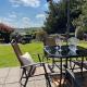 A spacious hidden gem with hot tub, lovely garden & views, Kington - Foto 5