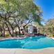 Shaded Getaway with BBQ and Fire Pit in Austin!, Austin - Fotografie 1