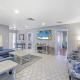 Home on water with pool/lanai kitchen/walk to beach Marco Island - Foto 3