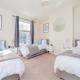Central Townhouse Wolverhampton - Sleeps 8 - Ideal for Contractors & Families - Fotografie 9