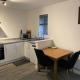 Large 2 bedroom apartment, 4 beds one 1 en-suite, Free parking Nr Chelt Elmore and Quays, Gloucester (photo 5)