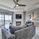 Spacious Southport Condo with Balcony!, Southport (fotografie 4)